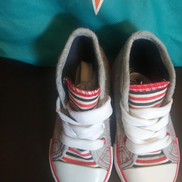 Shoes - Picture 4 of 4